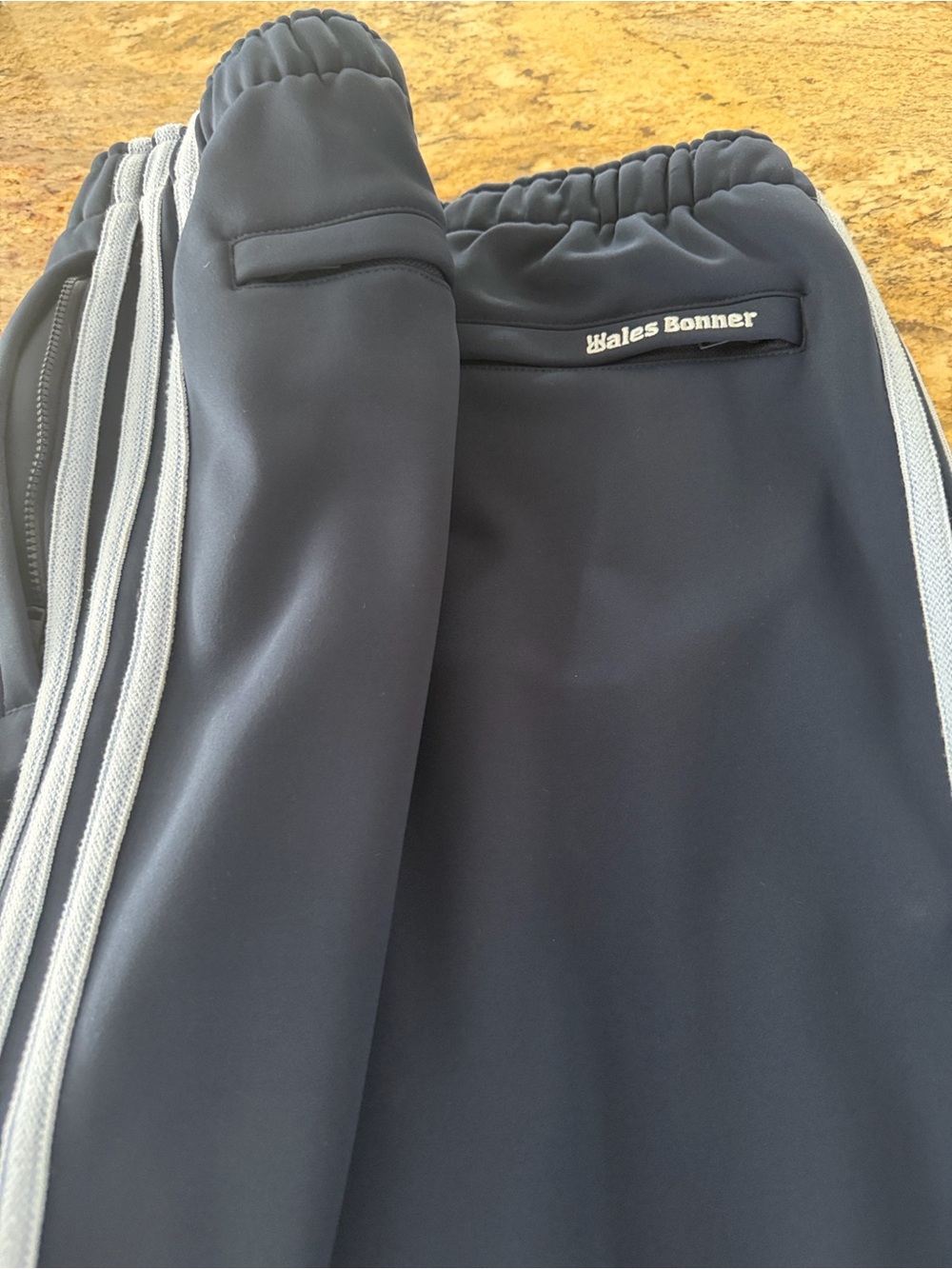 Men's small NAVY BLUE / light blue stripes